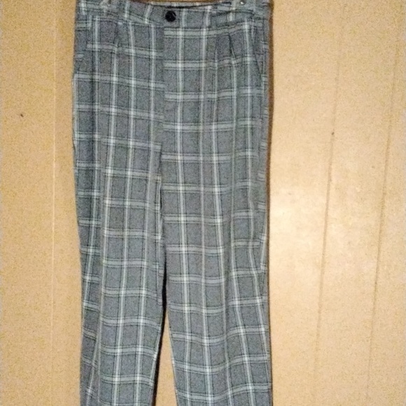 A plaid Shein pant suit - Picture 6 of 7